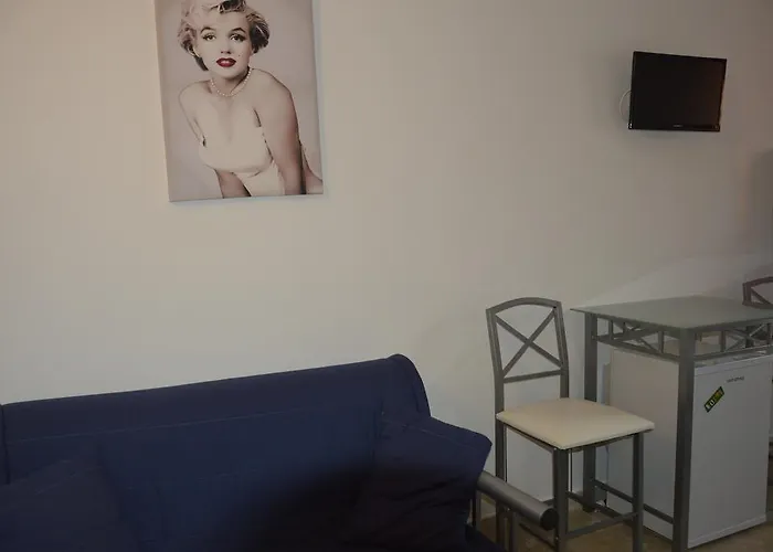 Guest house Depan Dance